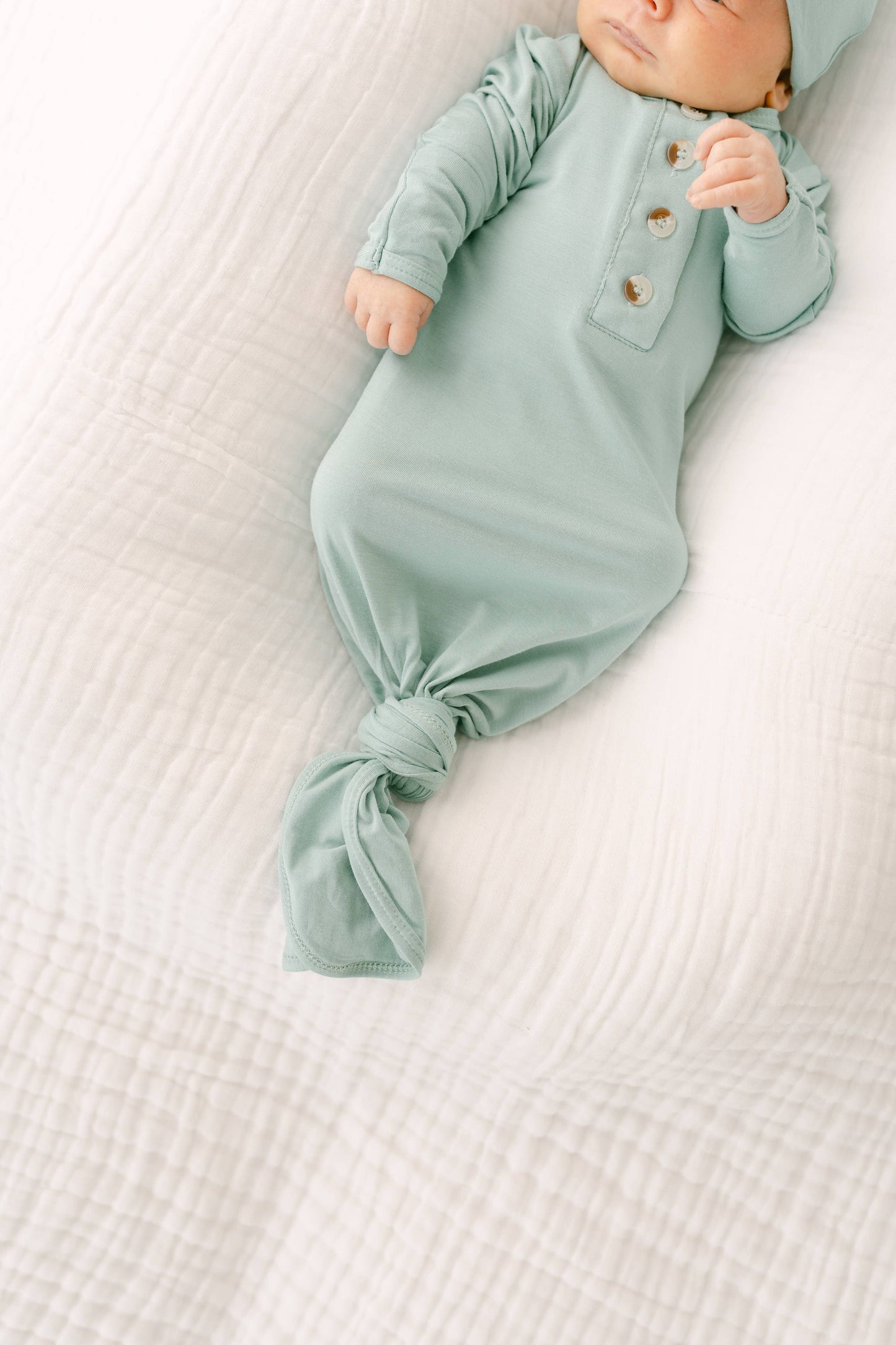 Knotted Baby Gown and Hat Set | Mint