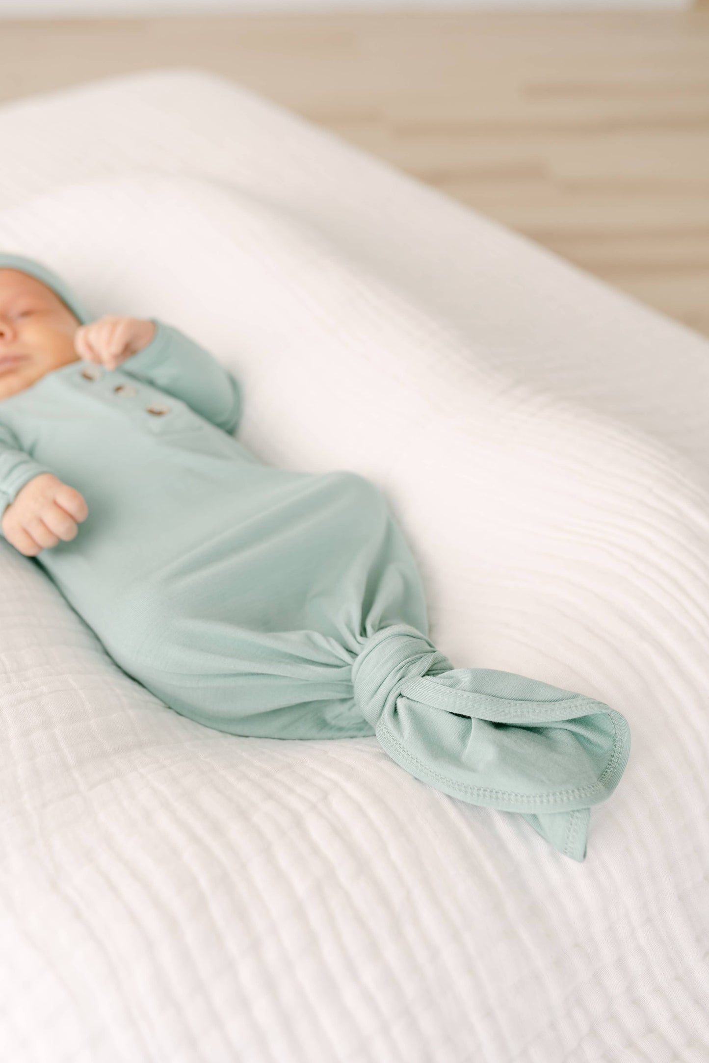 Knotted Baby Gown and Hat Set | Mint