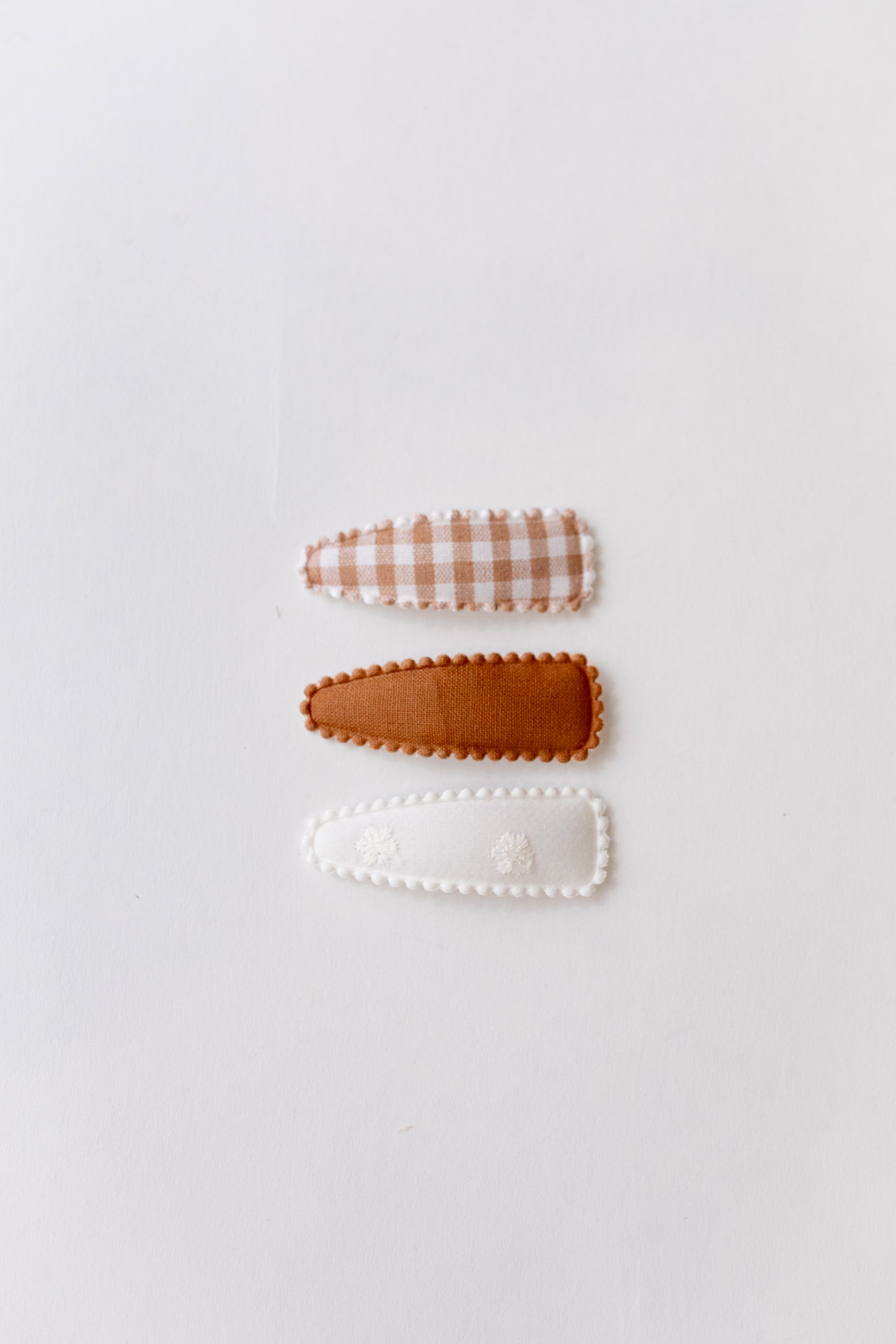 Set of 3 Neutral Gingham Spring Snap Clip Set