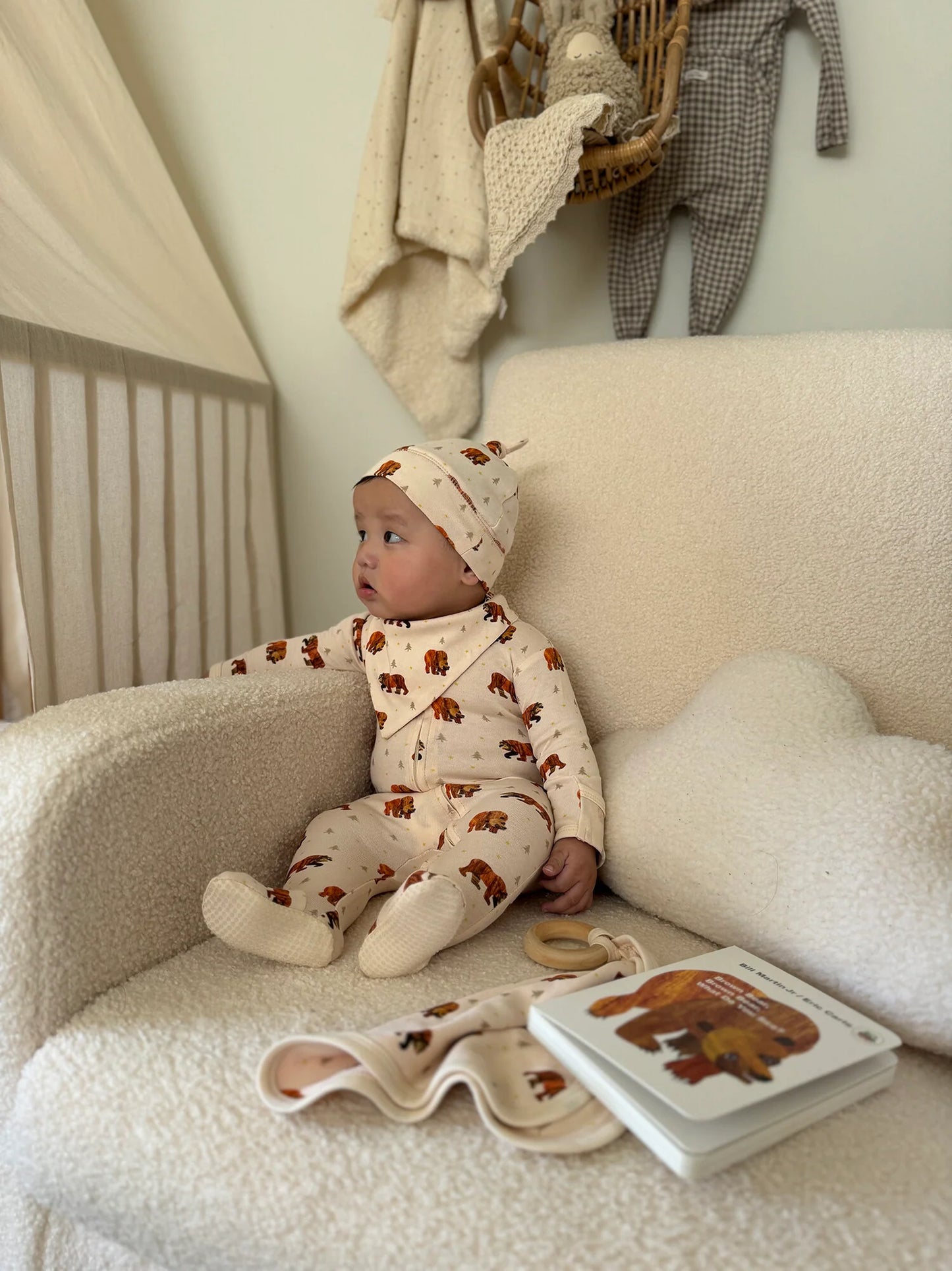 Organic Knotted Hat in Brown Bear