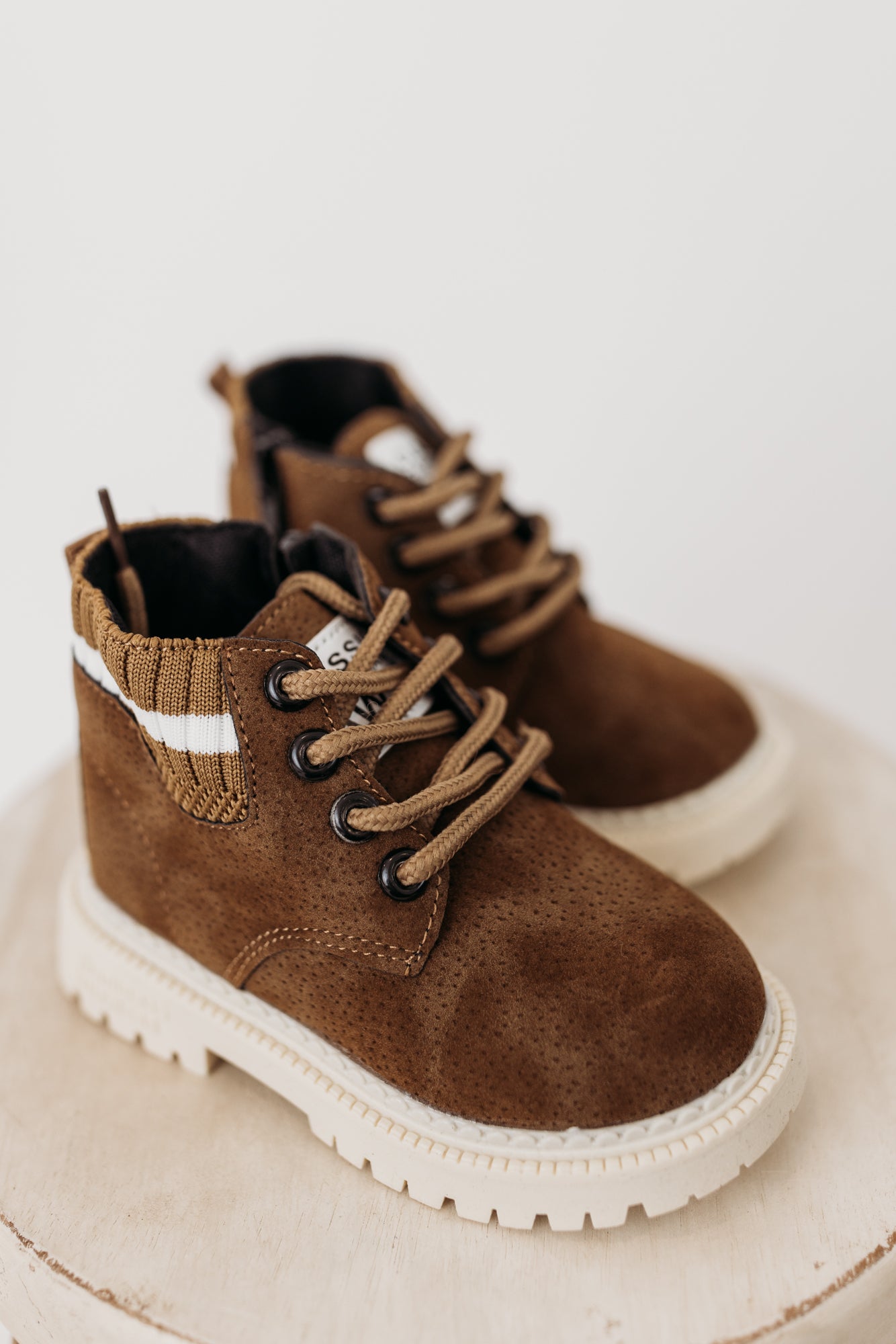 Lace Up Chelsea Boots Stripe Detail | Walnut