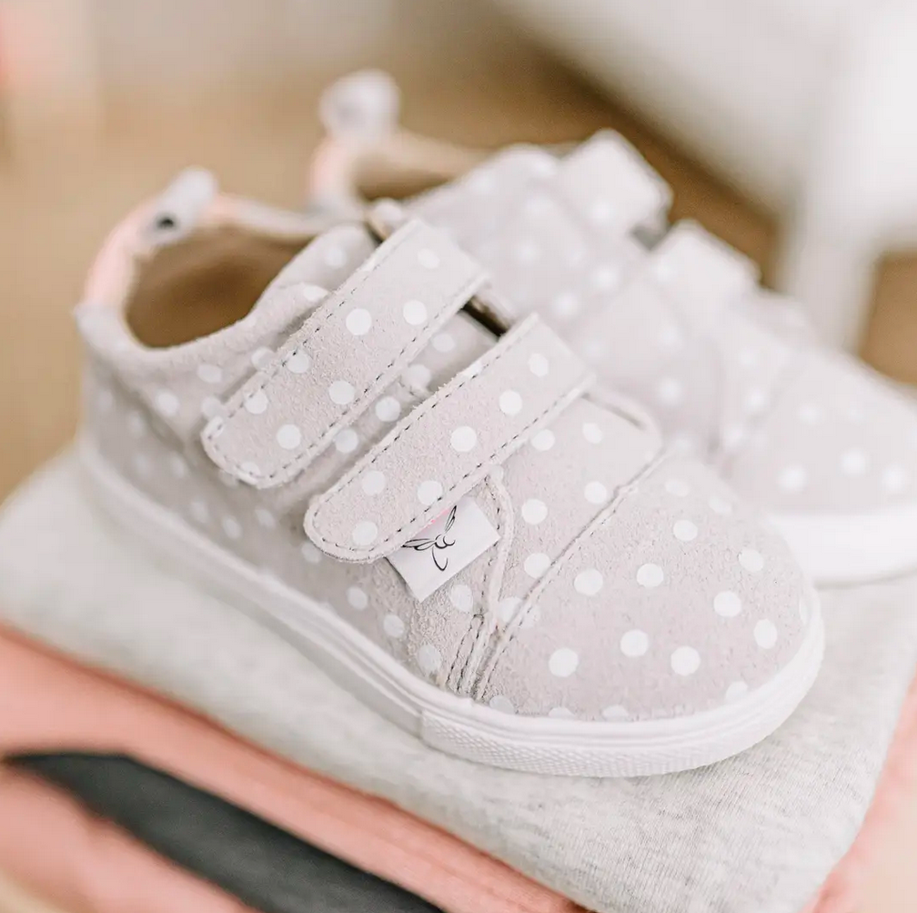 Casual Polka Dot in Pink Low